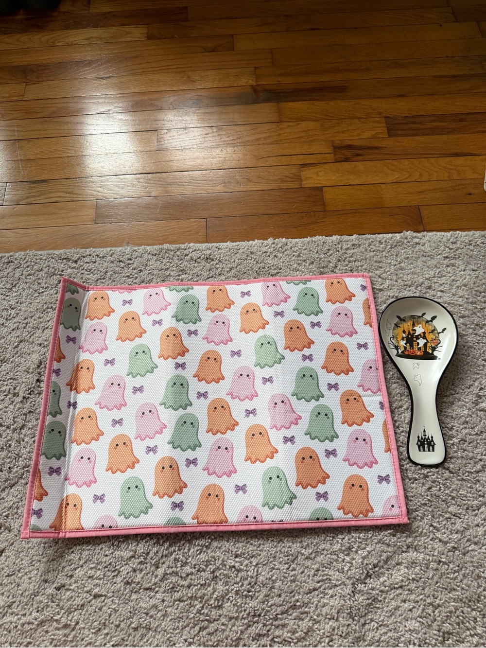 Pink Ghost-Print Small Dish Drying Mat / Halloween Spoon Holder